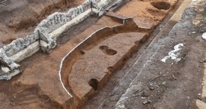 28 Ancient Pit Homes Discovered In Central Tokyo