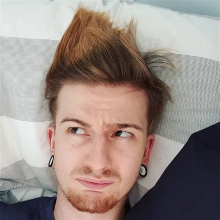 8-BitRyan Biography | Age, Wiki, Net worth, Bio, Height, Girlfriend|