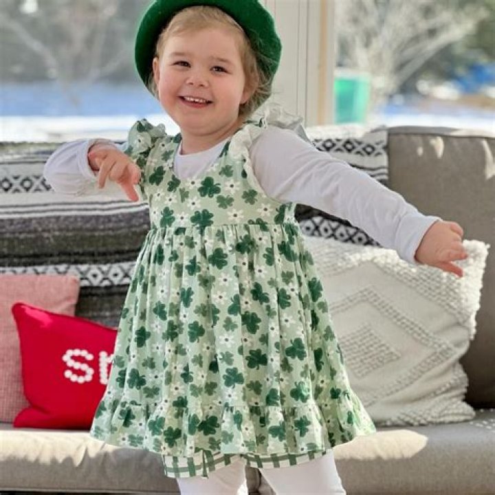 Along Came Abby (TikTok Star) - Age, Birthday, Bio, Facts, Family, Net Worth, Height & More