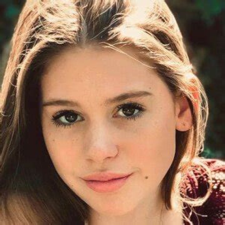 Alva Inga (Instagram Star) - Age, Birthday, Bio, Facts, Family, Net Worth, Height & More
