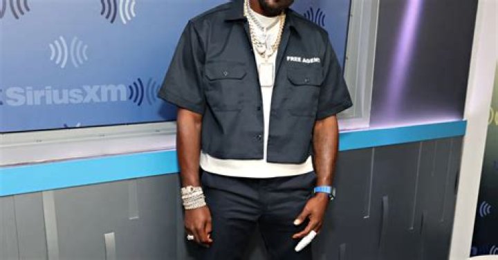 Antonio Brown Exposes Himself & Harasses Woman At Dubai Pool, Twitter Reacts