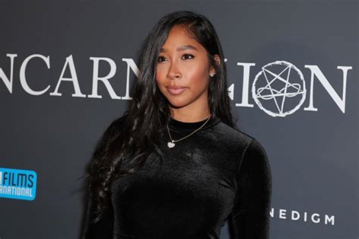 Apryl Jones Net Worth 2023: What Is The "LHHH" Star Worth?