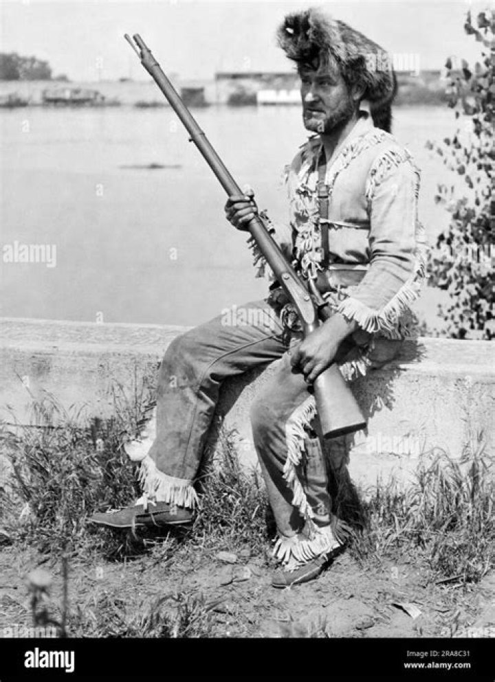 Are there photos of Davy Crockett?