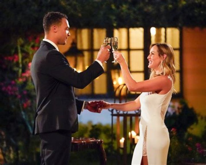 Bachelorette Clare Crawley Wears Large Diamond Ring in Sacramento Amid Dale Moss Engagement