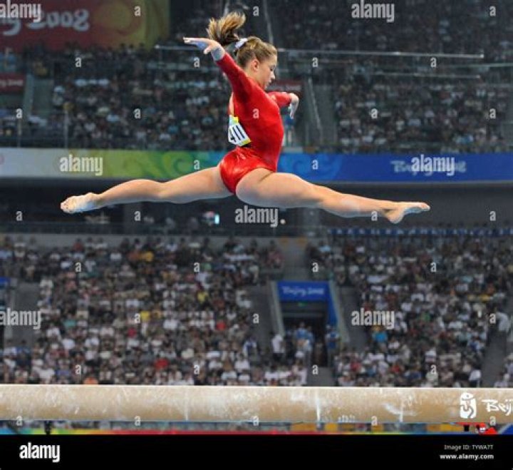 Balance Beam Queen! See Gymnast Shawn Johnson’s Best Bikini Moments Over the Years