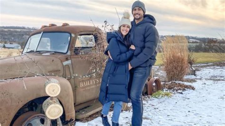 Becca Kufrin and Thomas Jacobs Found Love on ‘Bachelor in Paradise’: Are They Still Together Today?