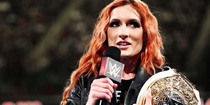 Becky Lynch (Wrestler) - Age, Birthday, Bio, Facts, Family, Net Worth, Height & More