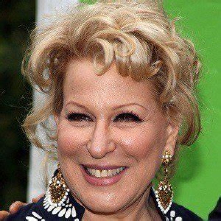 Bette Midler (Pop Singer) - Age, Birthday, Bio, Facts, Family, Net Worth, Height & More
