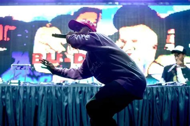 Buddy Is Latest Cali Rapper To Turn Up To "Not Like Us" At A Show