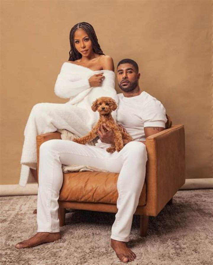 César Évora Net Worth, Age, Height, Wife