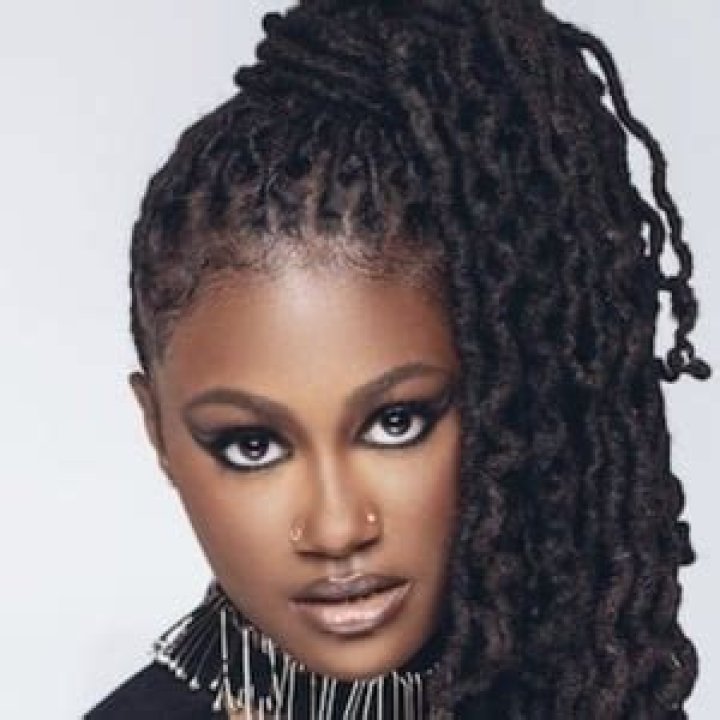 Crystal Jones (TikTok Star) - Age, Birthday, Bio, Facts, Family, Net Worth, Height & More