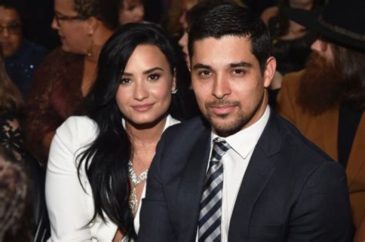 Demi Lovato and Boyfriend Guilherme “Bomba” Vasconcelos Make Their Relationship Instagram Official!