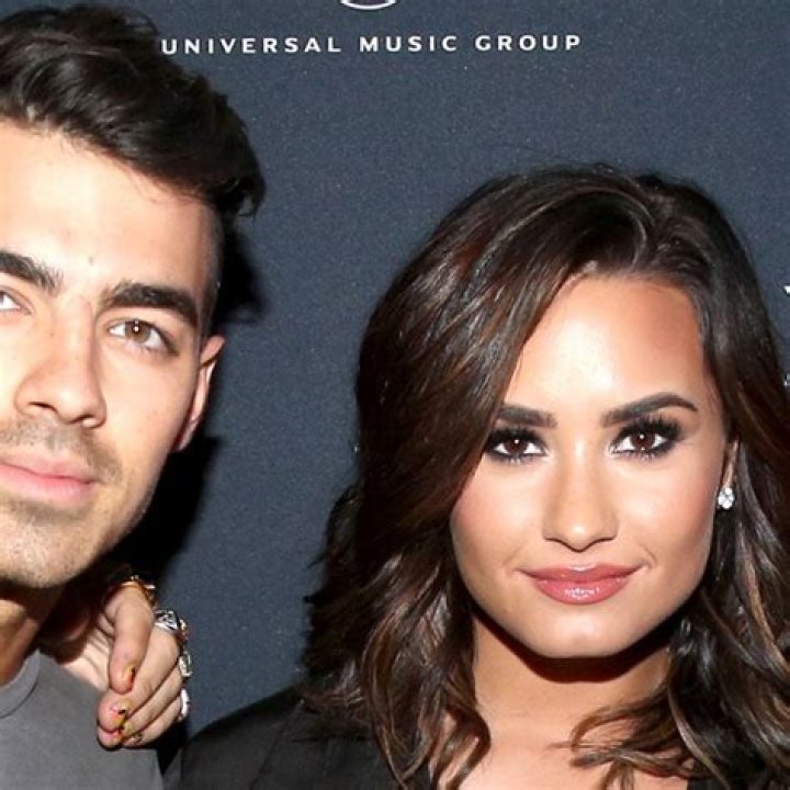 Demi Lovato Congratulates Ex Joe Jonas on His Engagement to Sophie Turner