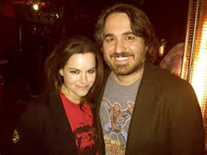 Does Brian Quinn have a girlfriend?