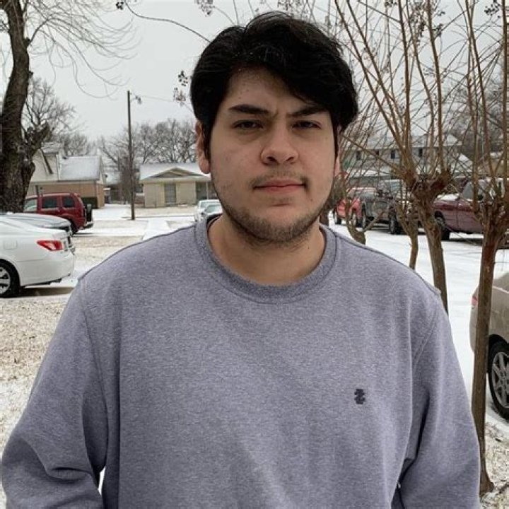 ElasticDroid (YouTube Star) - Age, Birthday, Bio, Facts, Family, Net Worth, Height & More