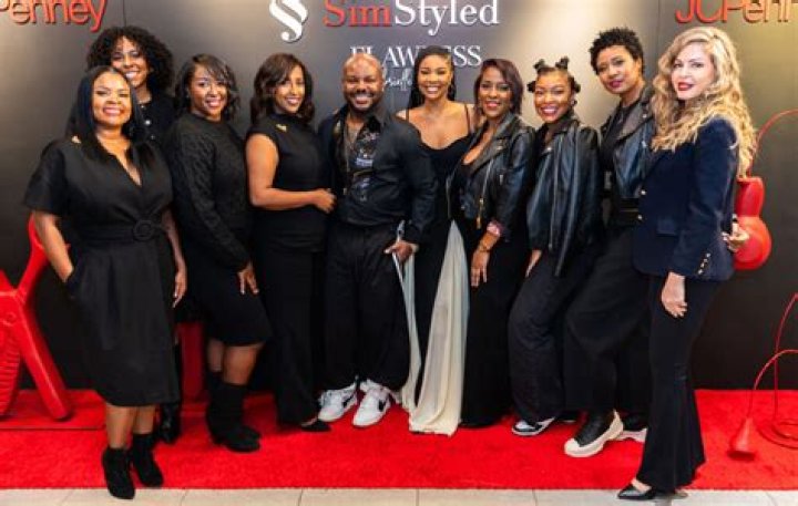 Exclusive3 Simple Ways to Elevate Classic Hairstyles With Celeb Hair Stylist Christine Symonds