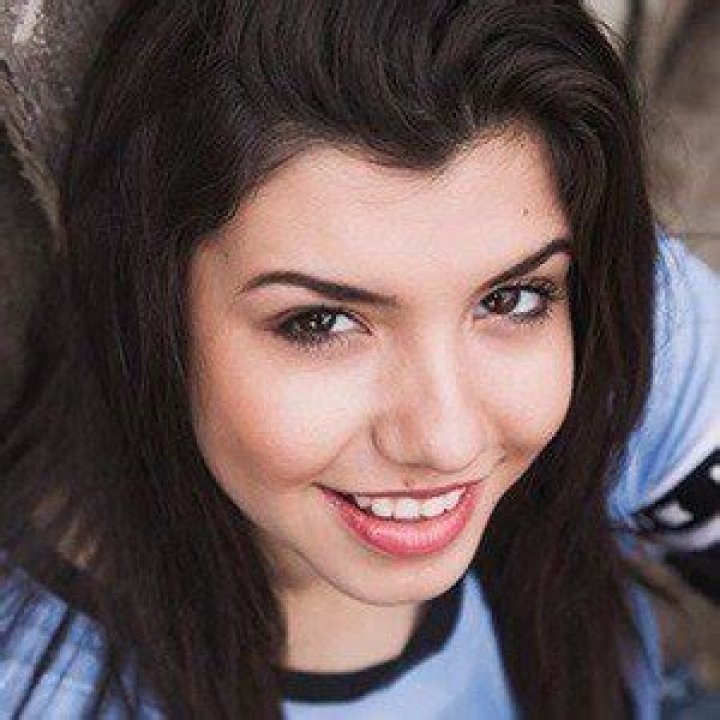 Feerchaa Pacheco (YouTube Star) - Age, Birthday, Bio, Facts, Family, Net Worth, Height & More