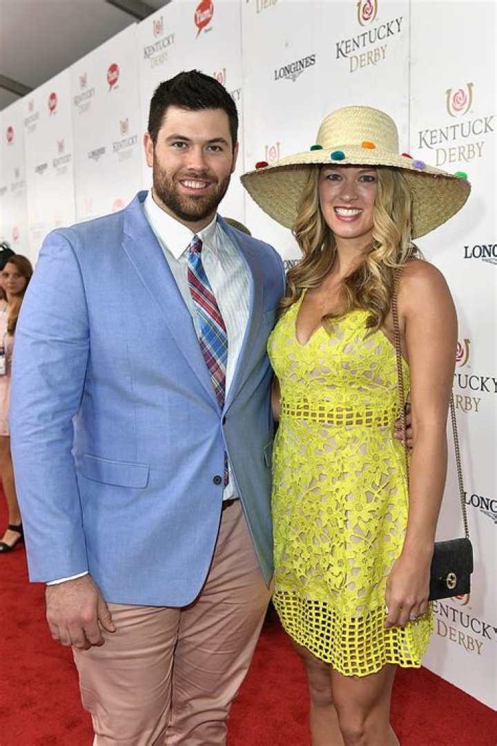 Gabe Ikard Biography, Age, Height, Wife, Net Worth, Family