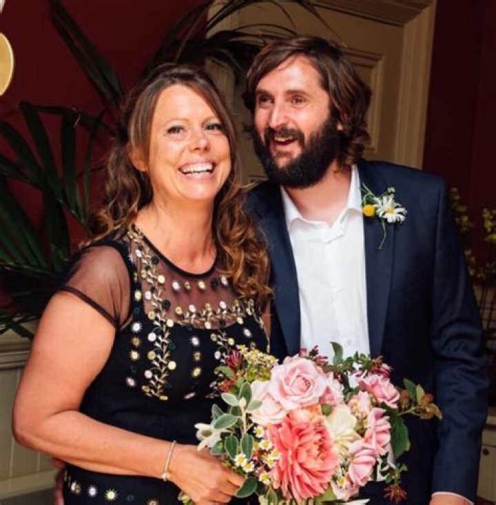 Gae Exton (Family Member) - Age, Birthday, Bio, Facts, Family, Net Worth, Height & More