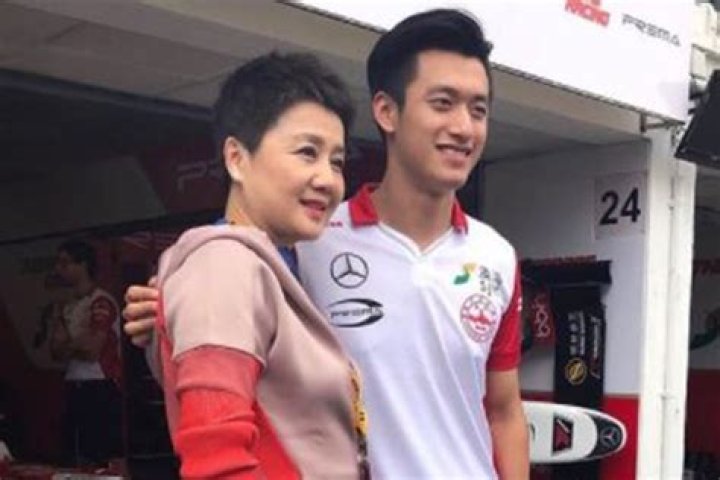 Guanyu Zhou Biography, Age, Height, Wife, Net Worth, Family