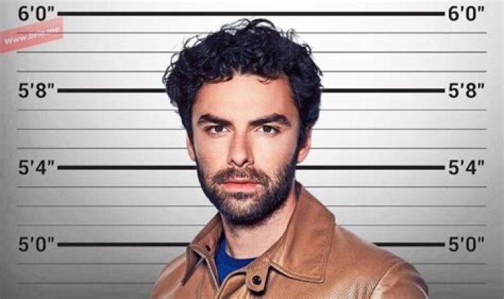 How tall is Aidan Turner