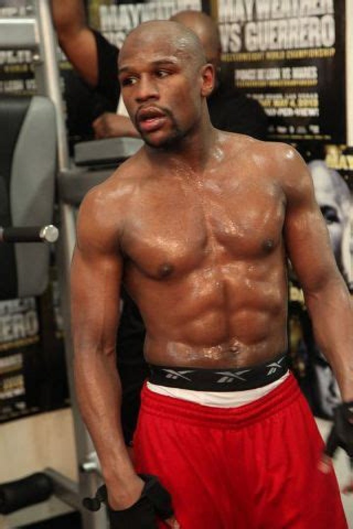 How tall is Floyd Mayweather Jr
