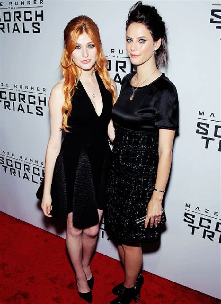 How tall is Katherine McNamara