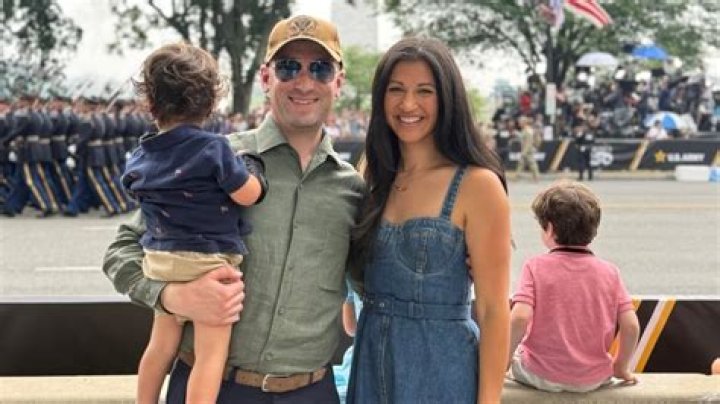How tall is Katie Nolan