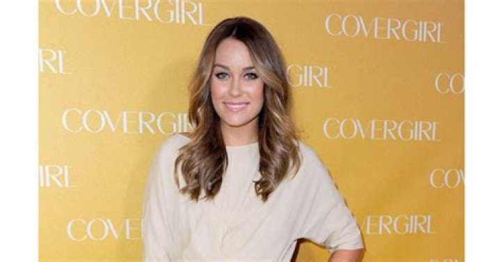 How tall is Lauren Conrad