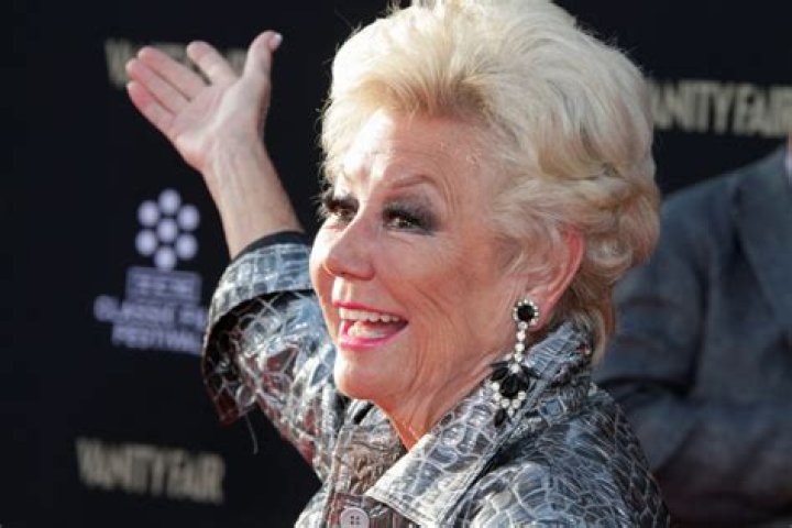 How tall is Mitzi Gaynor