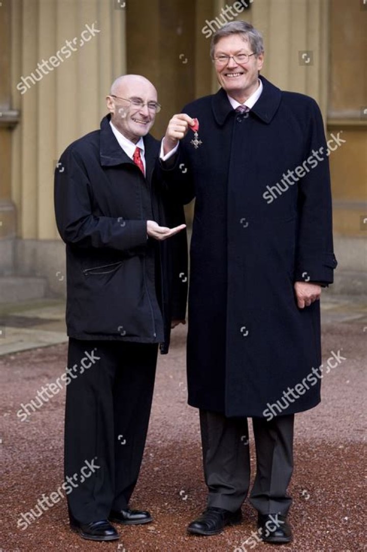 How tall is Phil Collins