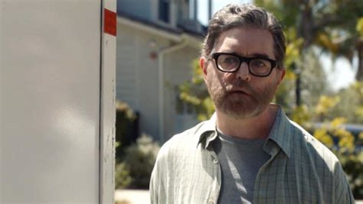 How tall is Timothy Omundson