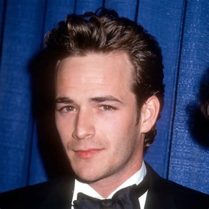 How tall was Luke Perry