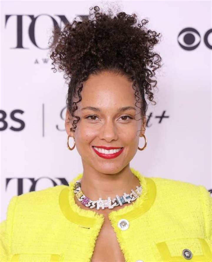 Is Alicia Keys close to her father? – Celebrity.fm – #1 Official Stars, Business & People Network, Wiki, Success story, Biography & Quotes