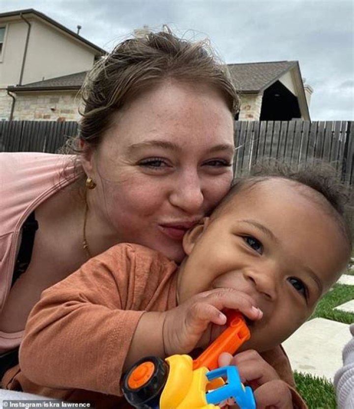 Iskra Lawrence Is Pregnant! Model Expecting First Child With Boyfriend Philip Payne