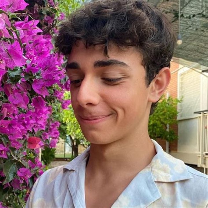 James White (YouTube Star) - Age, Birthday, Bio, Facts, Family, Net Worth, Height & More