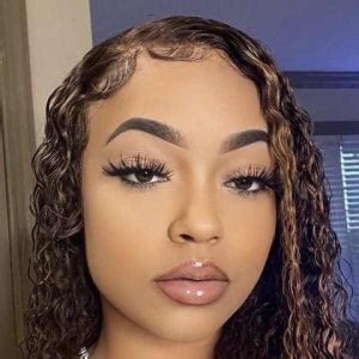 Jasmine Marie (Instagram Star) - Age, Birthday, Bio, Facts, Family, Net Worth, Height & More