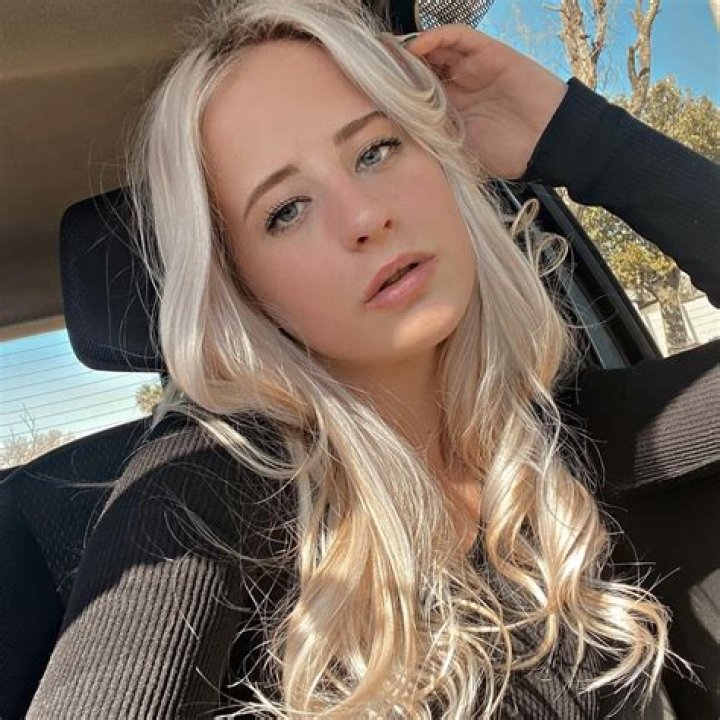 Jay Wey (TikTok Star) - Age, Birthday, Bio, Facts, Family, Net Worth, Height & More