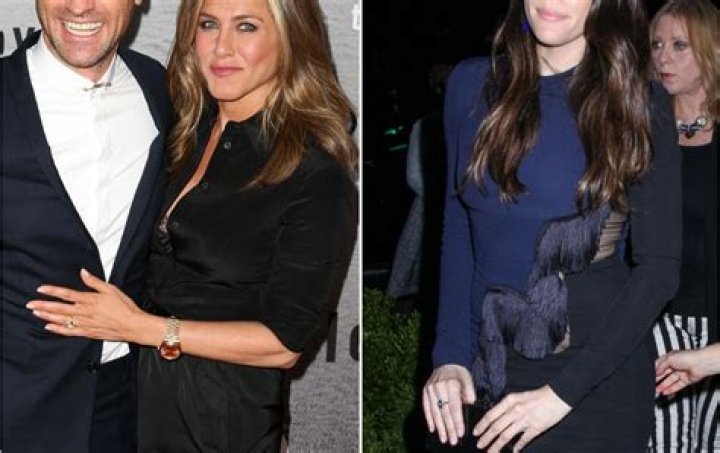 Jennifer Aniston Gushes About Justin Theroux’s Eyes, and Then His ‘Leftovers’ Co-Star Liv Tyler Steals Jen’s Shine By Talking About His “Bulge”