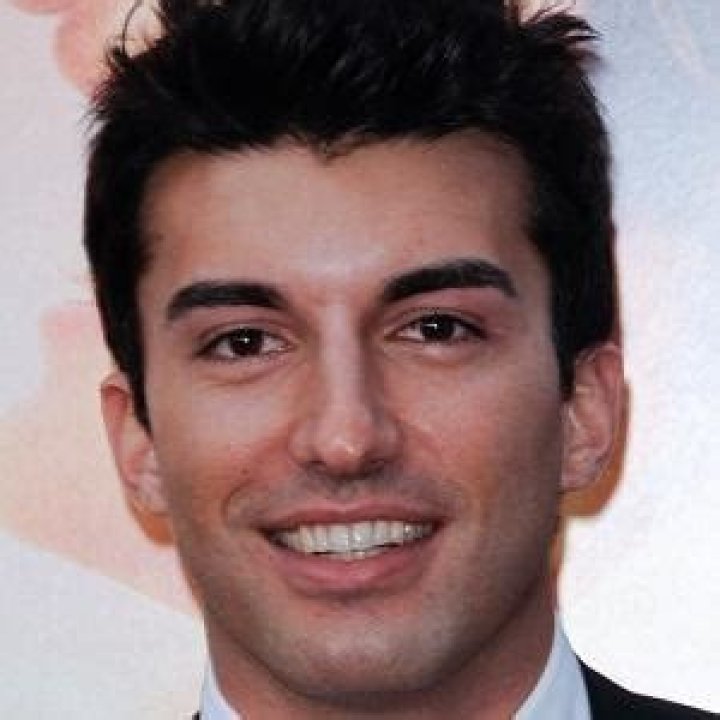 Justin Baldoni (TV Actor) - Age, Birthday, Bio, Facts, Family, Net Worth, Height & More
