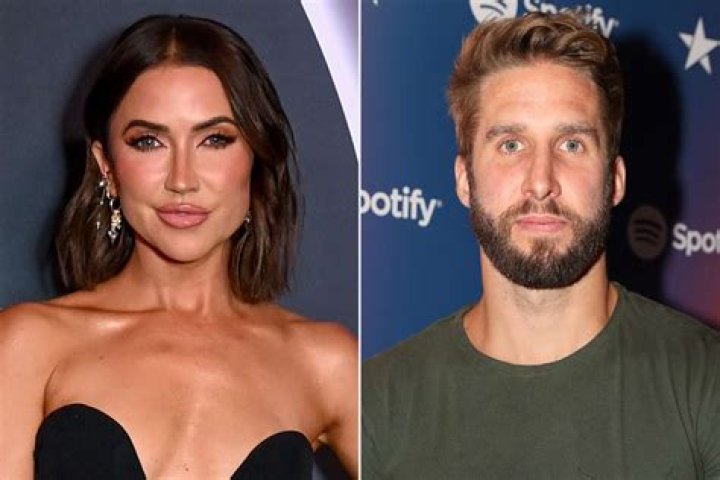Kaitlyn Bristowe and Shawn Booth Make Topless Instagram Pics a Christmas Tradition