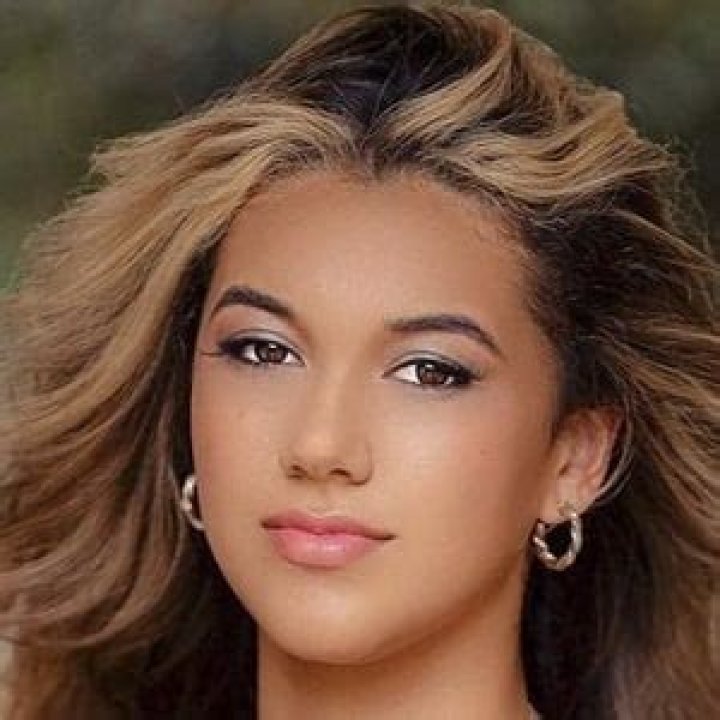 Keilahni Dixon (TikTok Star) - Age, Birthday, Bio, Facts, Family, Net Worth, Height & More