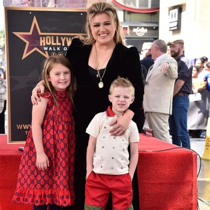 Kelly Clarkson Is Trying to ‘Protect’ Her Kids Amid Brandon Blackstock Divorce: It’s ‘Never Easy’