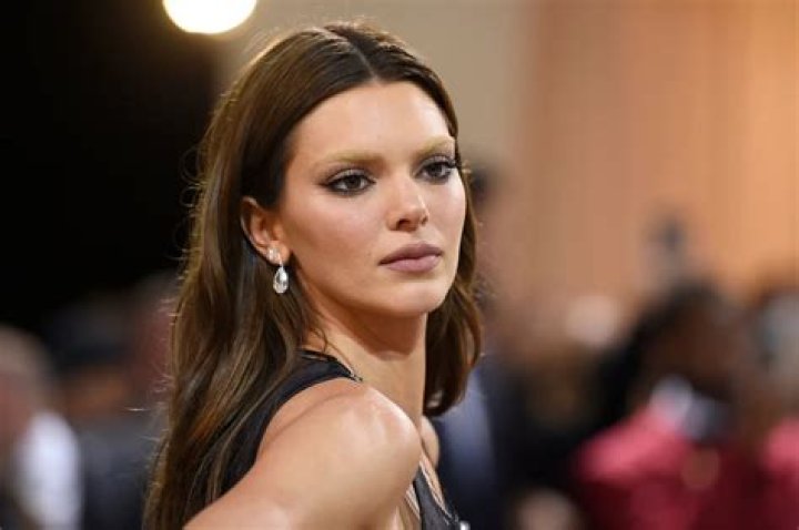 Kendall Jenner Explains Why She Made the ‘Best Decision’ to Pee in a Bucket Before 2022 Met Gala