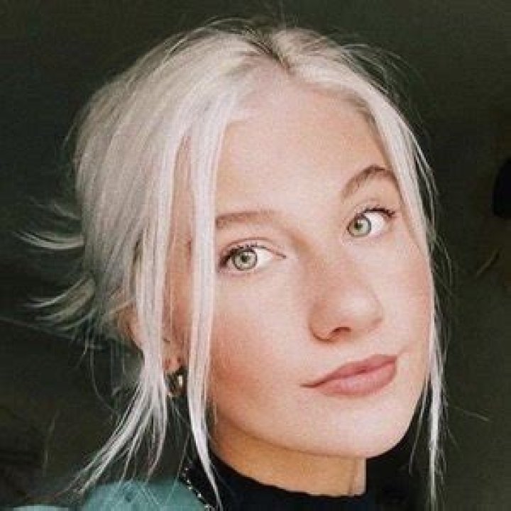 Kennedy Eurich (TikTok Star) - Age, Birthday, Bio, Facts, Family, Net Worth, Height & More