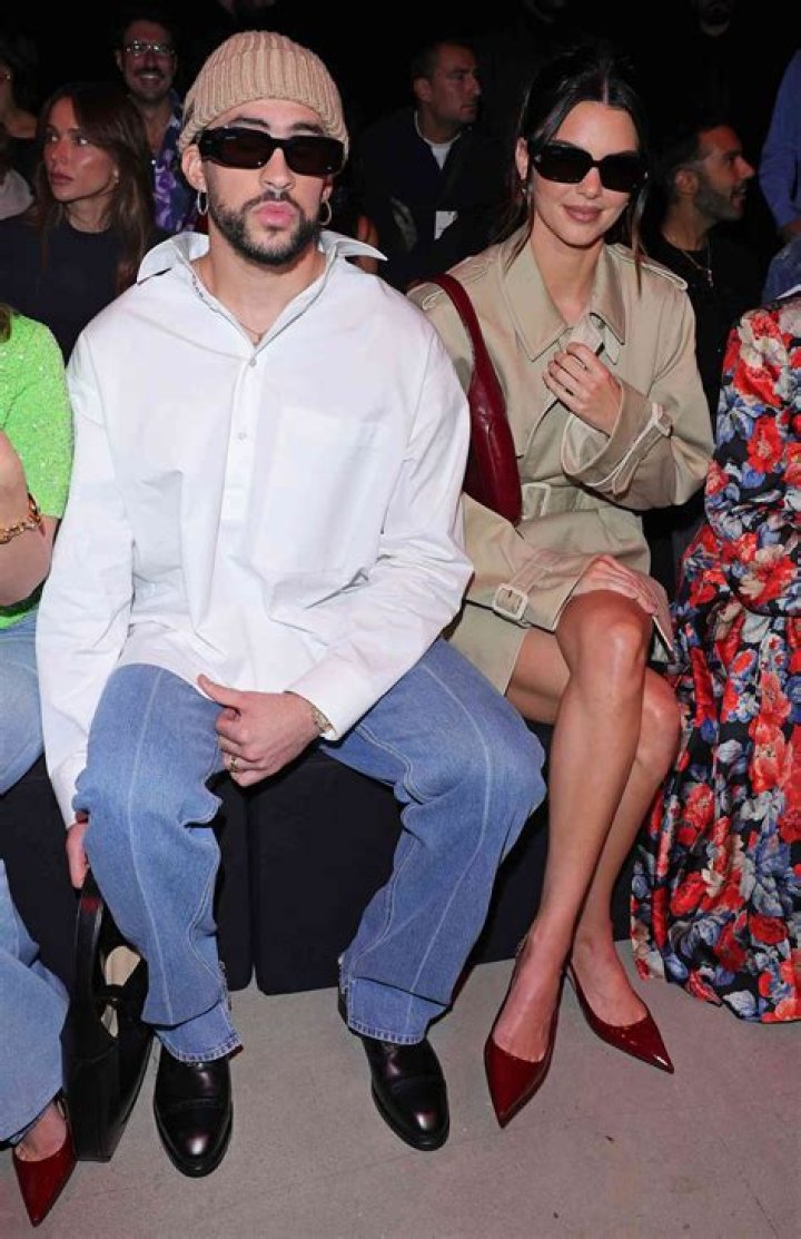 Kourtney Kardashian And Kendall Jenner Show Off Their Assets In A Hot Tub