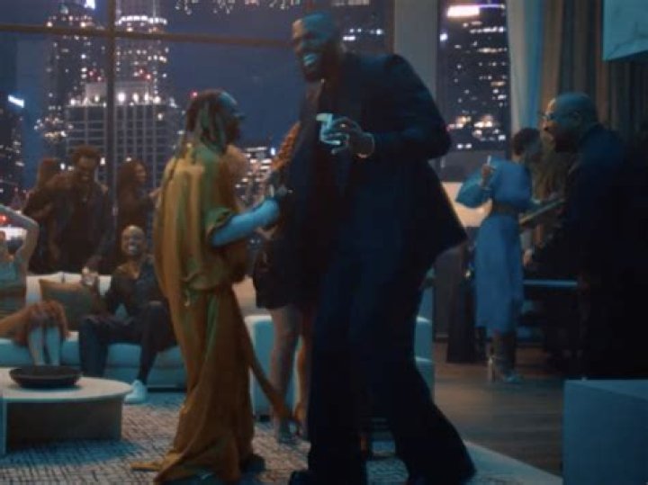 LeBron James Raps To Lil Wayne's "A Milli" In New Beats Commercial