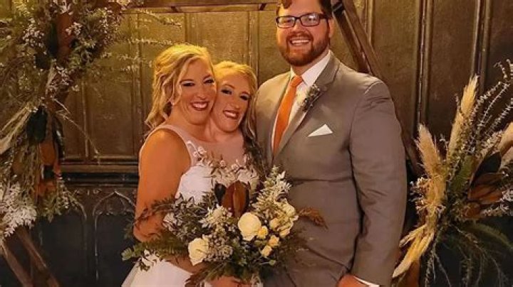 Lisa Vanderpump Will Be Skipping Jax and Brittany’s Wedding After Tragic Loss of Her Mom