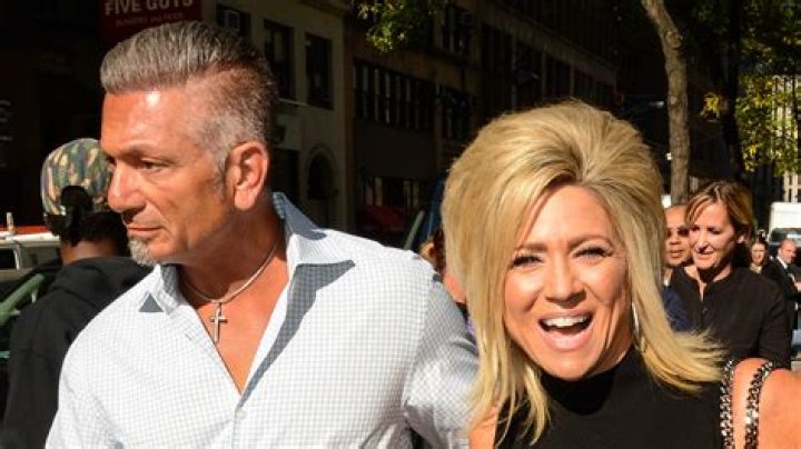 ‘Long Island Medium’ Star Theresa Caputo Reunites With Estranged Husband Larry On Upcoming Season