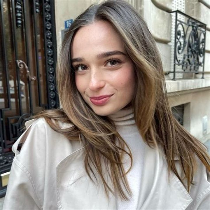 Lucy Moon (YouTube Star) - Age, Birthday, Bio, Facts, Family, Net Worth, Height & More